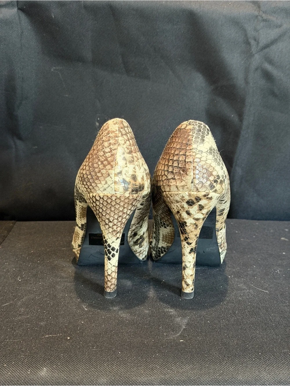 Who What Wear peep toe